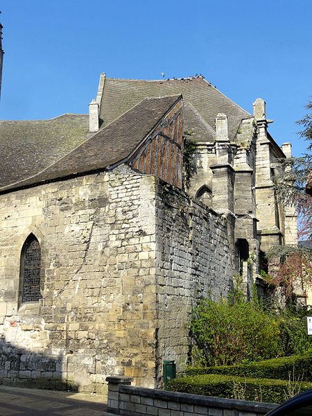 File:Creil (60), église St-Médard, angle nord-est, chap. XIIIe s. 2.jpg