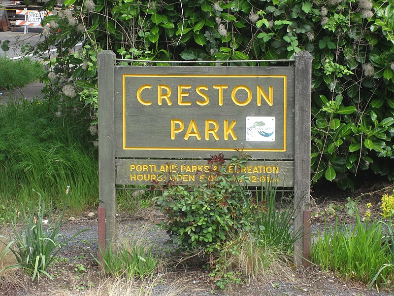 File:Creston Park sign, Portland, Oregon.JPG