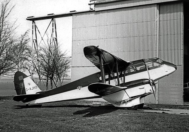 DH.89A Dragon Rapide G-AJHO of the Army Parachute Association at Netheravon, 1968