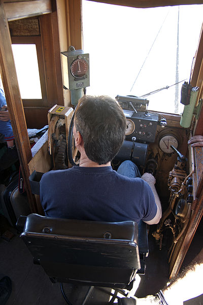 File:Driver's cab of CPH 24 on the Main Southern railway line.jpg