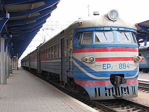 ЭР2-884 в бело-голубой окраске Украинских ЖД
