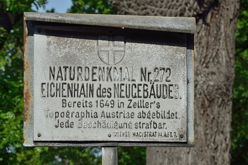 File:Eichenhain Feuerhalle - sign.jpg