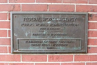 1939 FWA/PWA plaque celebrating the Staten Island Rapid Transit (New York City) grade-elimination project completion. Eltingville si plaque jeh.JPG