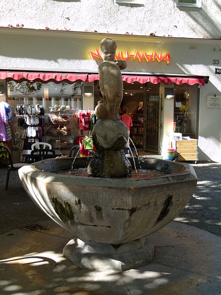 File:Erbsenbrunnen Marktstraße 33A Bad Cannstatt 1.JPG