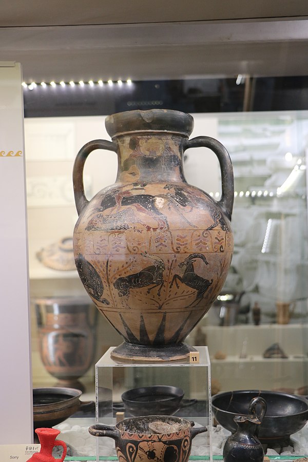 Etruscan amphora showing Troilos