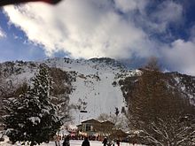 Photographie de la face Bellevarde, piste de ski, vue dans son ensemble.