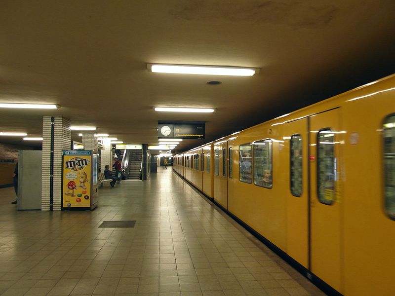 File:Flickr - IngolfBLN - Berlin - U-Bahnhof Möckernbrücke (17).jpg