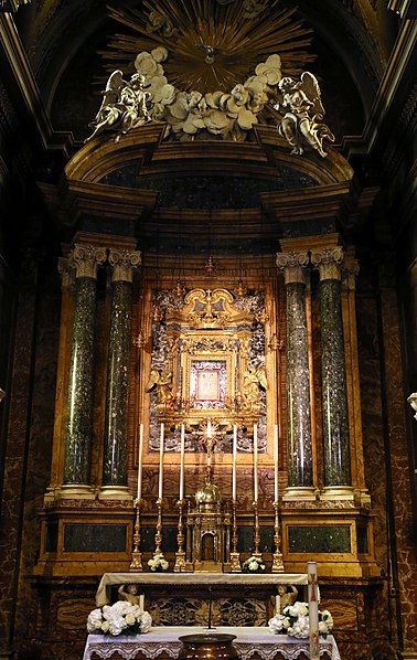 File:Forlì, duomo, interno, cappella della madonna del fuoco, di domenico paganelli, 1619-36, e marmi di fine settecento, 02.jpg