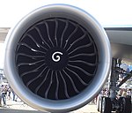 صورة أمامية لمحرك نفاث GE90 لطائرة بوينج 777