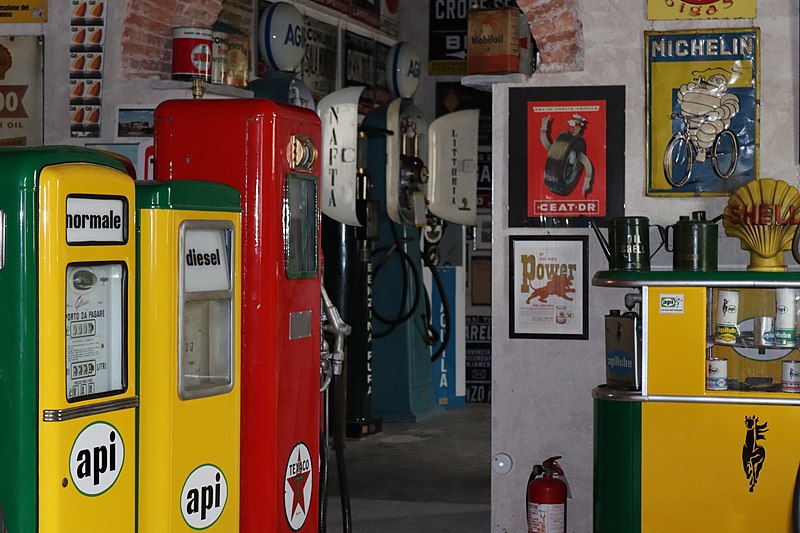 File:Gas pumps from 1950s.jpg