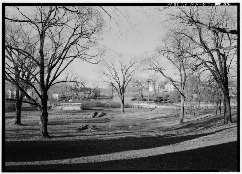 File:General view of grounds, with greenhouse and pond - Adams Mansion, 135 Adams Street, Quincy, Norfolk County, MA HABS MASS,11-QUI,5-32.tif