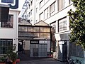 Rue de Vieux-Grenadier 10, Genève. Musée d'art moderne et contemporain (MAMCO) et fonds d'art contemporain de la ville de Genève (FMAC). Passage par la cour intérieure.