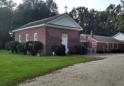 کلیسای Glebe ، Suffolk VA 18SEP2014.jpg