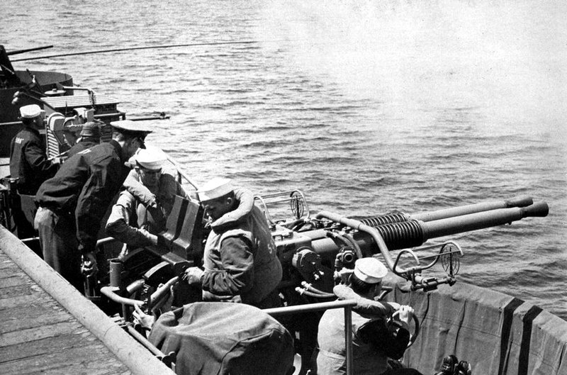 File:Gunnery practice aboard USS Hollandia (CVE-97), in 1944.jpg