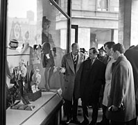 Gyula Gulyás sports reporter with Flórián Albert, Ferenc Bene and János Farkas footballers.jpg