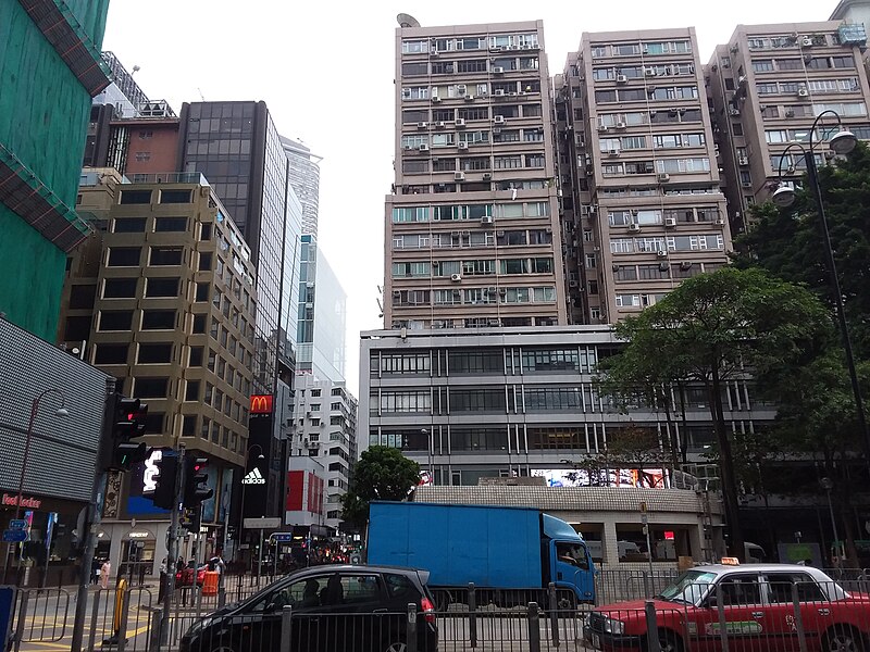 File:HK TST 尖沙咀 Tsim Sha Tsui 北京道 Peking Road 漢口中心 Hankow Centre March 2020 SSG 01.jpg