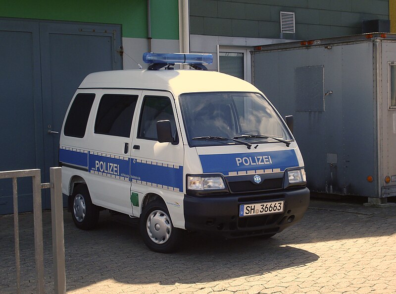 File:Heligoland Police car.jpg