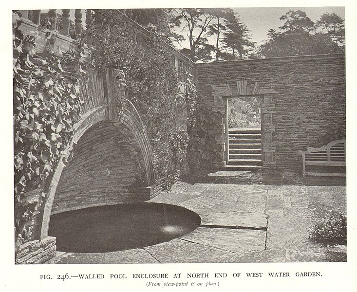 File:Hestercombe Walled Pool Enclosure Lutyens Houses and Gardens 1913 Page187.jpg