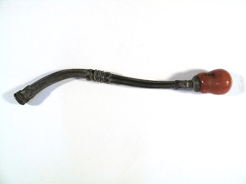 File:Holder, cigarette (AM 1932.233-1).jpg