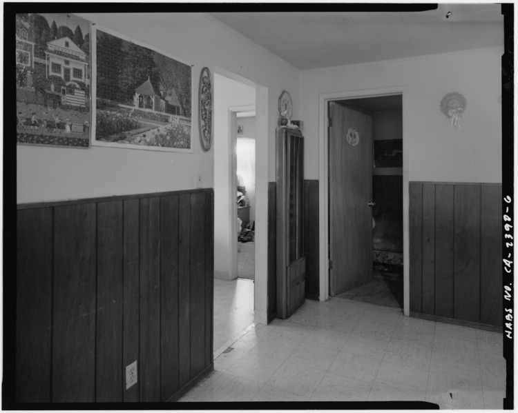 File:INTERIOR, DINING ROOM LOOKING SOUTHWEST - Lena Cano House, 338 West St. James Street, San Jose, Santa Clara County, CA HABS CAL,43-SANJOS,28-6.tif