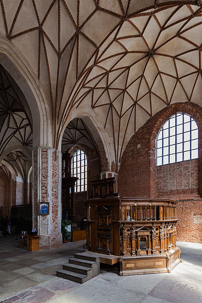 File:Iglesia de Santa Catalina, Gdansk, Polonia, 2013-05-20, DD 07.jpg