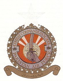 Insignia of the Pakistan Air Force Combat Commanders' School.jpg