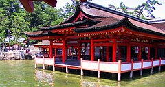 240px-Itsukushima_floating_shrine.jpg (240×127)