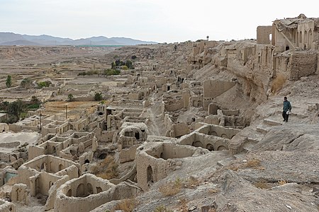 Izadkhvast ruins 01.jpg