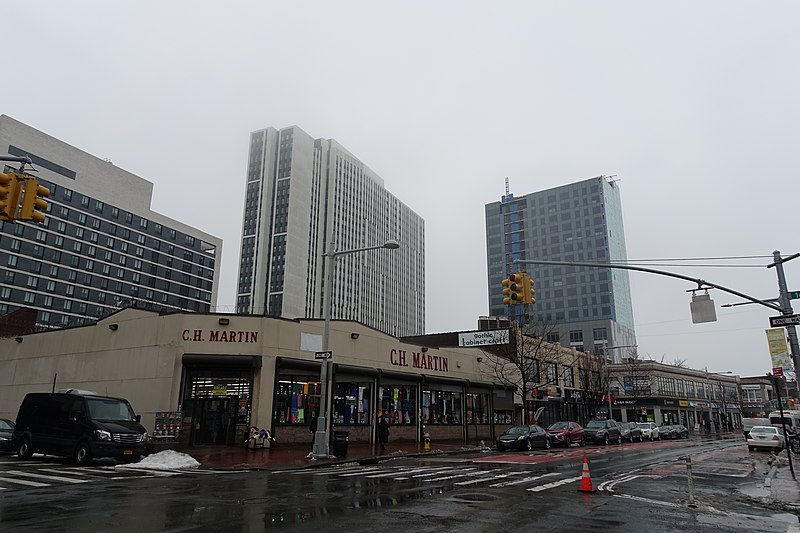 File:Jamaica Av 149th St td (2022-02-03) 03 - The Crossing at Jamaica Station, Jamaica Hampton Inn & Suites.jpg