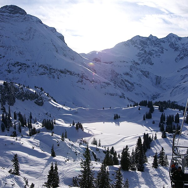 File:KörberseeJuppenspitze.JPG