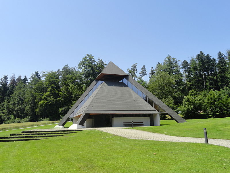 File:Küsnacht Kapelle Hinterriet.jpg