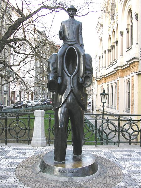 File:Kafka monument of Jaroslav Róna in Prague.JPG