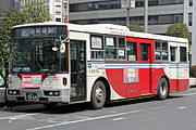 関東バスの車両。パシフィック電鉄のバス車体色をそのまま採用