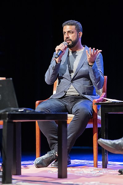 File:Karnad at the South Asia Literature and Arts Festival, San Jose, 2019.jpg