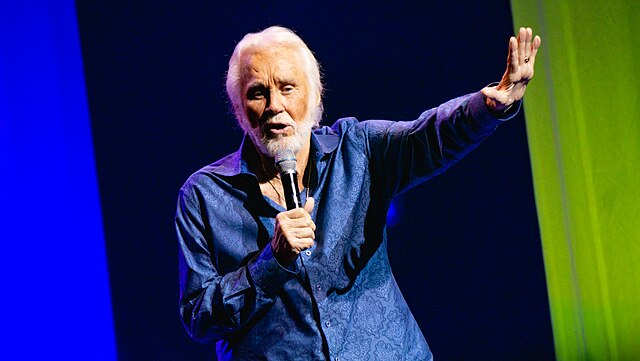 Kenny Rogers in 2016 at the London Palladium