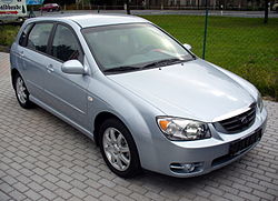 Kia Cerato hatchback (2004-2005)