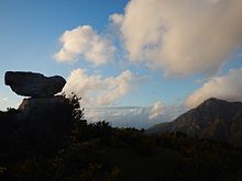 the Rocca Nkravaccada faces the Mt. Pizzo Russa, near the hamlet of San Marco