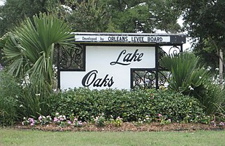 <span class="mw-page-title-main">Lake Terrace/Lake Oaks, New Orleans</span> New Orleans Neighborhood in Louisiana, United States