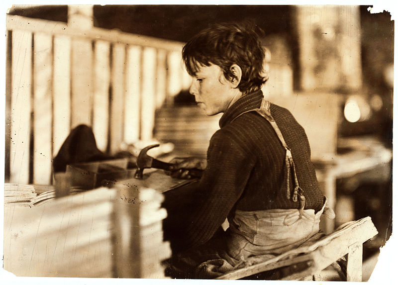 File:Lewis Hine, Boy making melon baskets, Evansville, Indiana, 1908.jpg