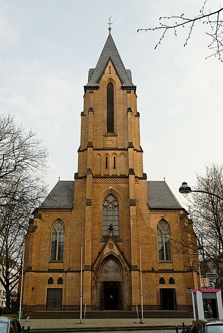 Liebfrauenkirche in Duesseldorf Flingern, von Norden