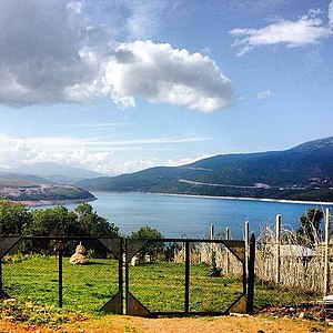 Liqeni i Fierzës i Albanien.