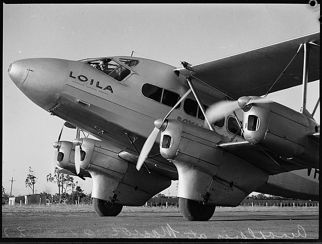 Loila, 'Australian National Airways' de Havilland aeroplane, Mascot, Sydney, 1937