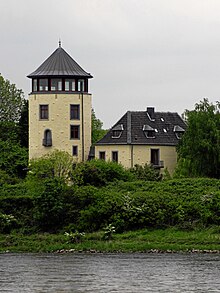 Datei:Luelsdorf_Burg2.jpg