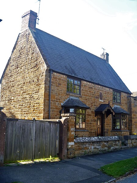 File:Lyddington houses (12) (geograph 7129228).jpg