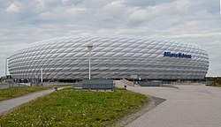 München-Fröttmanning, Allianz Arena (36861186706).jpg