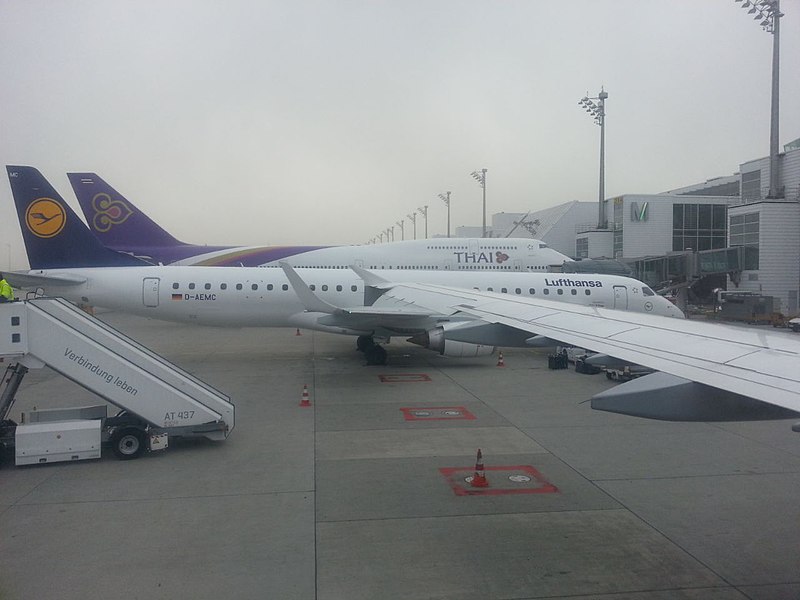 File:MUC-T2-Thai-747-400.jpg