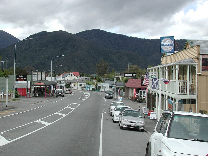 File:Main street of Havelock.jpg