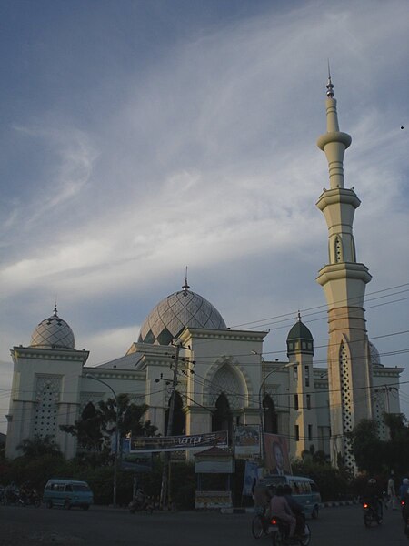 File:Masjid Raya Makassar.JPG