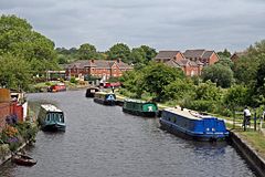 Moorings, Leeds and Liverpool Canal, Appley Bridge (geograph 4531278).jpg