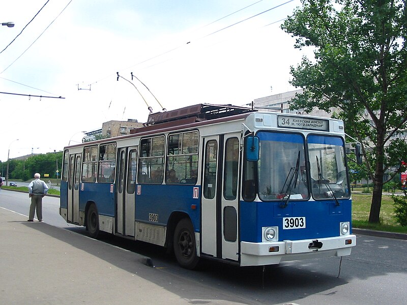 File:Moscow trolleybus YuMZ T2 3903 2005-06 1118672585.jpg